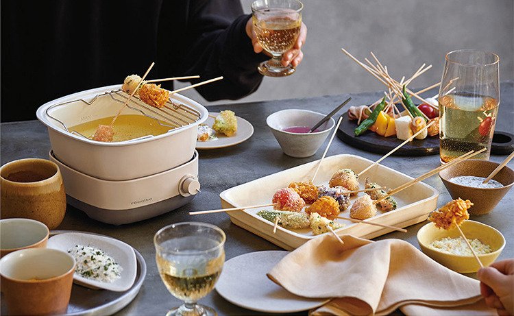 recolte Carre 調理鍋餐桌油炸模式，可見控油架配件