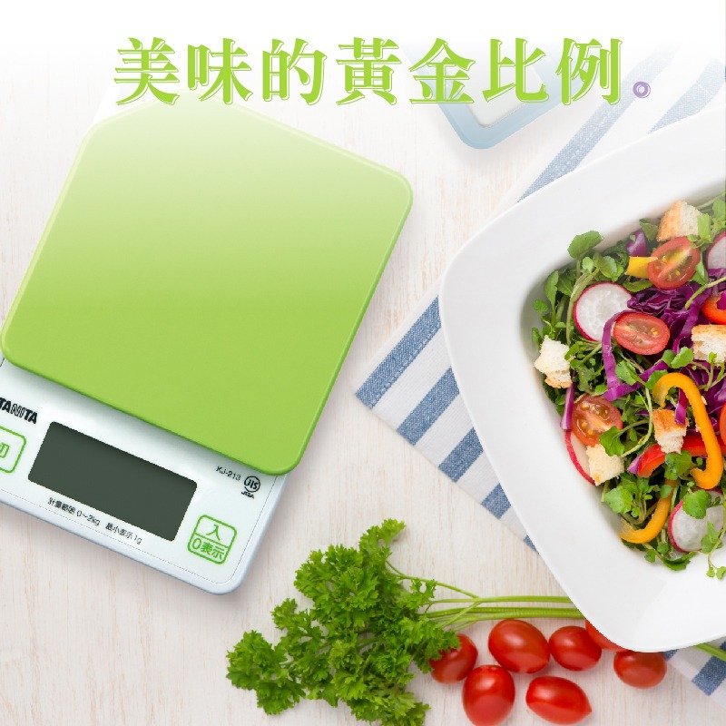 TANITA KJ-213 超薄機身與壁掛收納示意